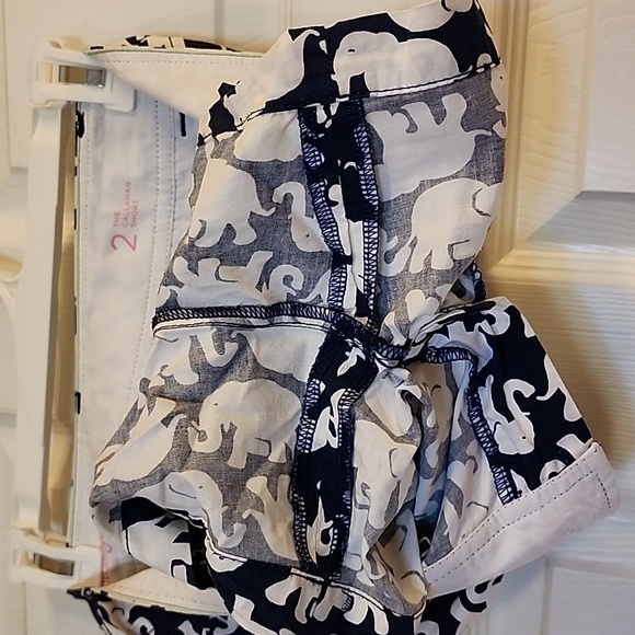 Lilly Pulitzer Navy Tusk In Sun Callahan Short Elephant Elephants Women's Size 2 - Picture 16 of 16